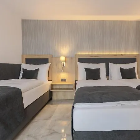 فندق Triska 4*