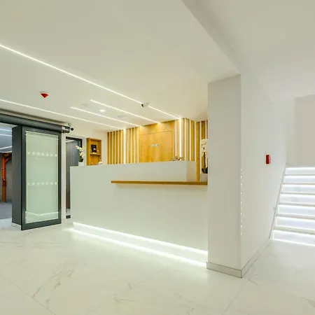 فندق Triska 4*
